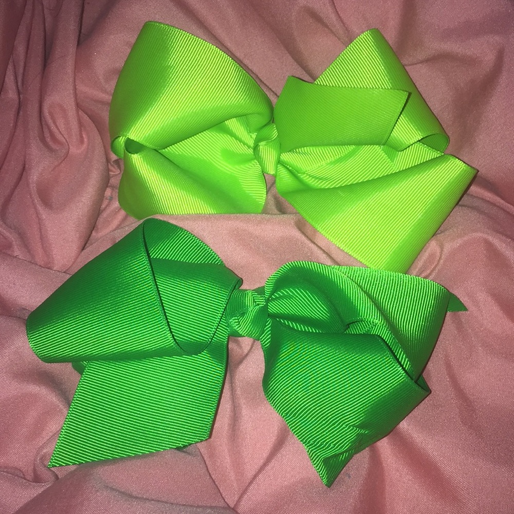 Big bows